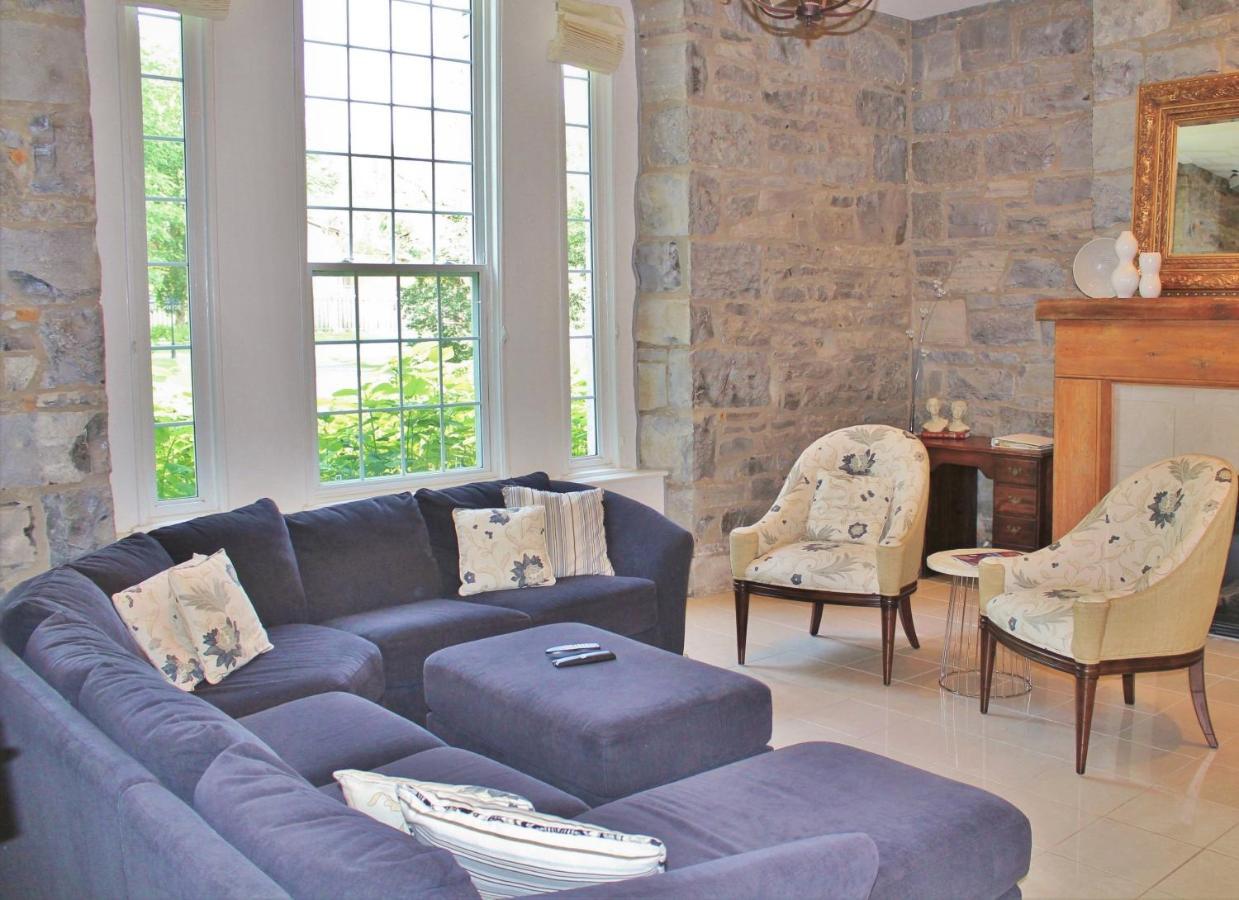 All Suites Whitney Manor Kingston Room photo
